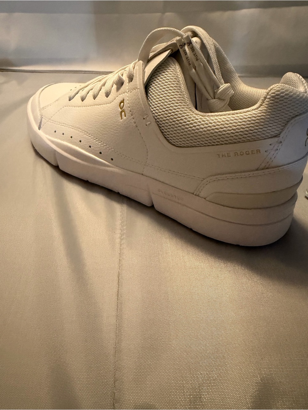On The Rodger Center Court White Low-Top Lace-Up Sneakers Women’s Size 10 - Picture 5 of 8
